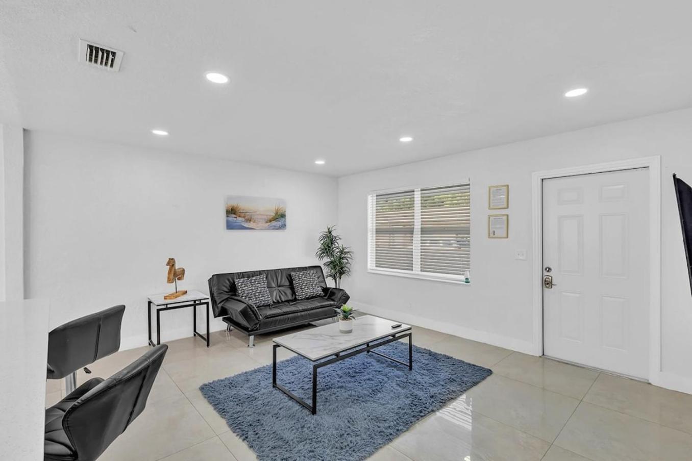 2 Bdrm Modern House Mins From Beach & Casino Hb1 Hallandale Beach Extérieur photo