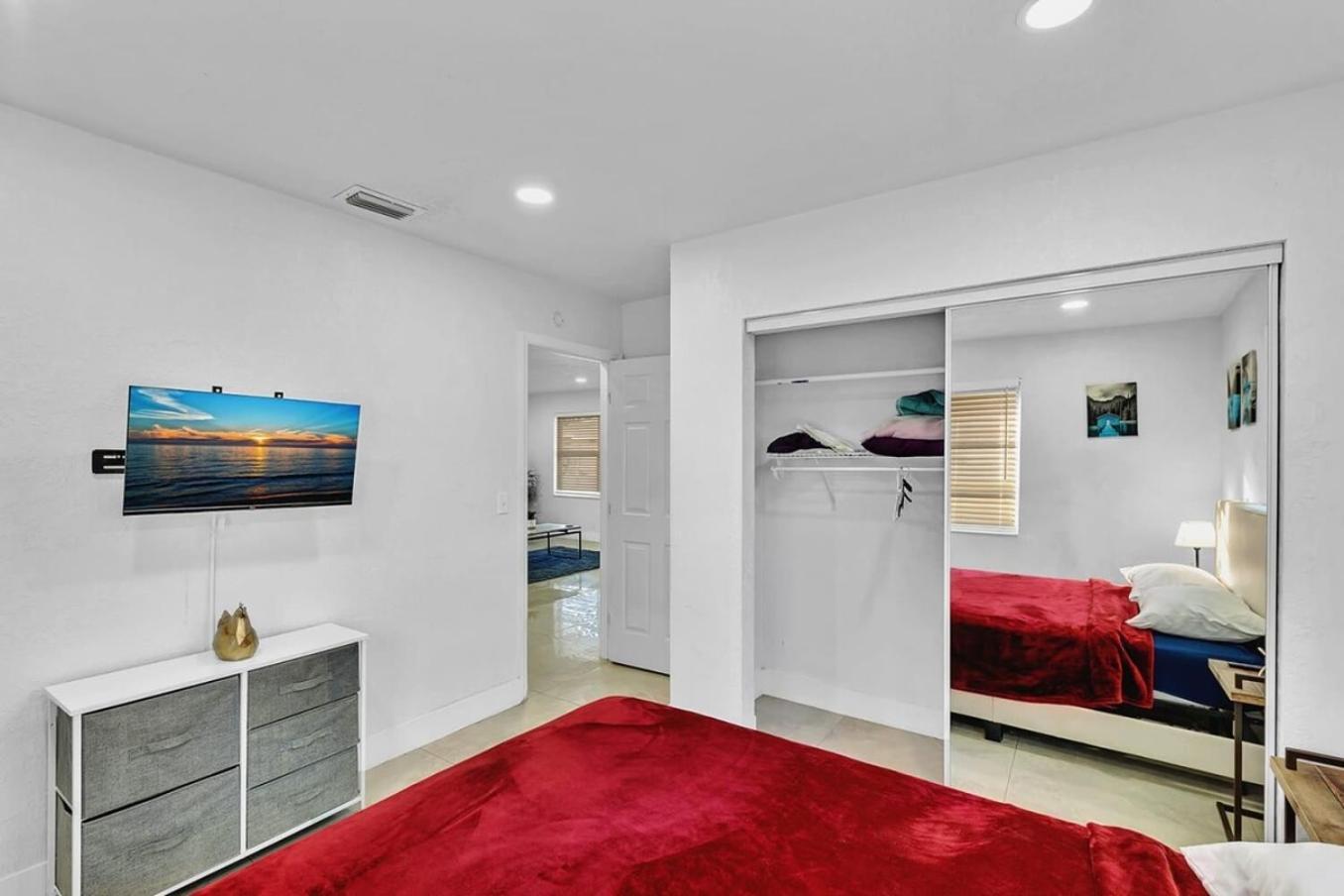 2 Bdrm Modern House Mins From Beach & Casino Hb1 Hallandale Beach Extérieur photo