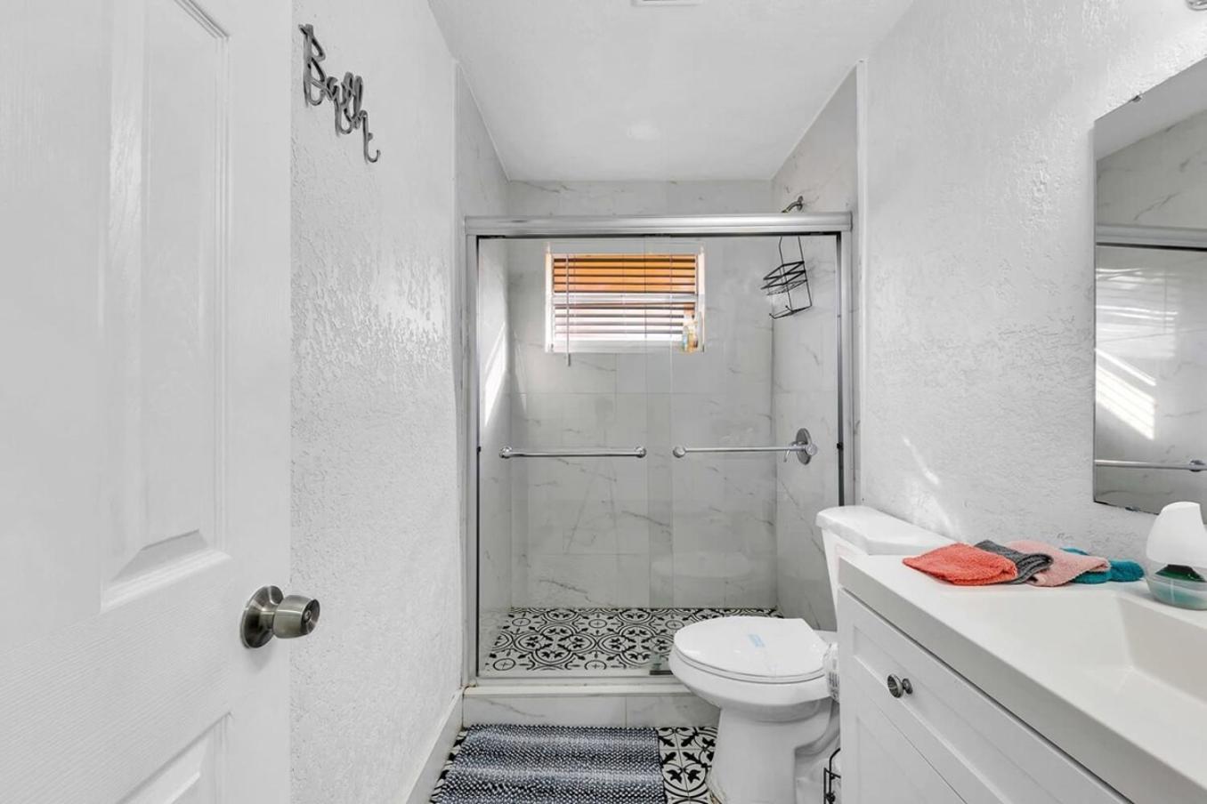 2 Bdrm Modern House Mins From Beach & Casino Hb1 Hallandale Beach Extérieur photo