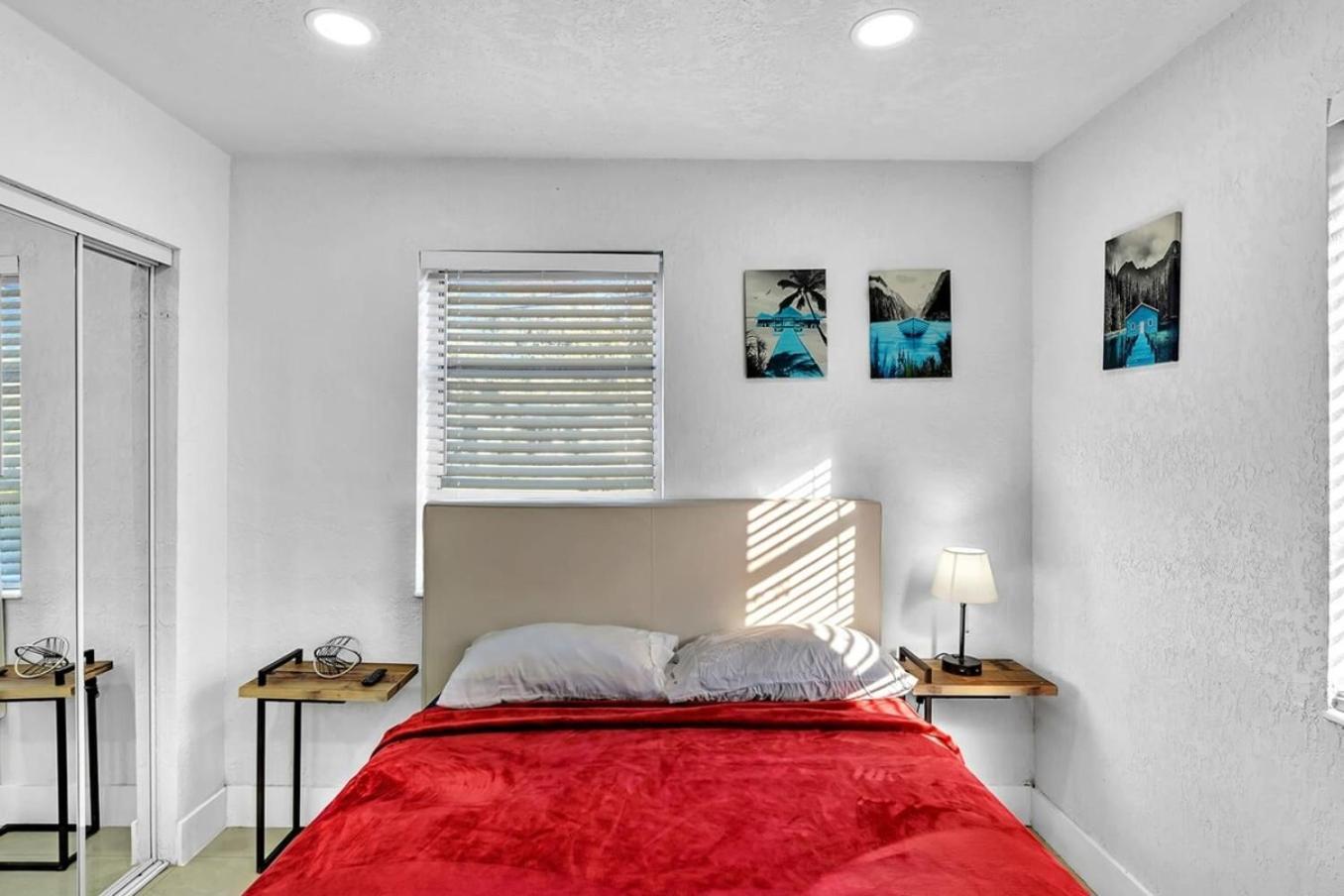 2 Bdrm Modern House Mins From Beach & Casino Hb1 Hallandale Beach Extérieur photo